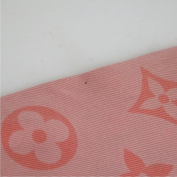 Louis Vuitton Silk Bando Scarf - Picture 8 of 15